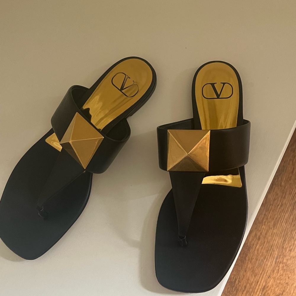 Valentino One Stud Calfskin Flat Thong Sandal